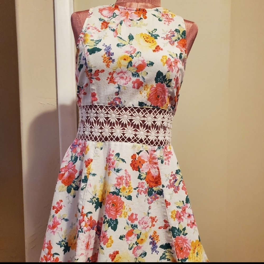 Do+Be floral vintage dress